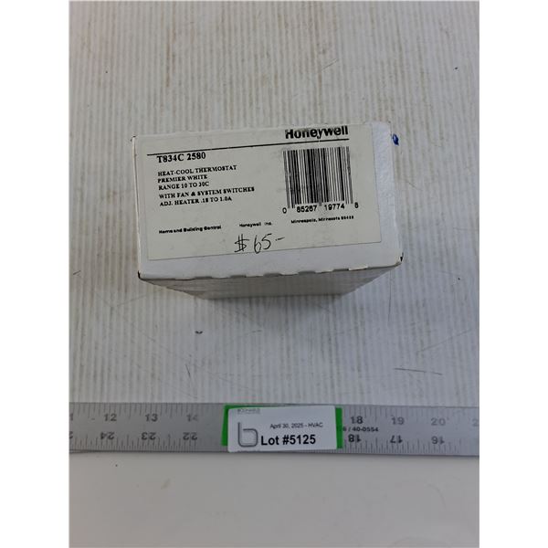 Honeywell T834C2580 Standard Single Stage Thermostat