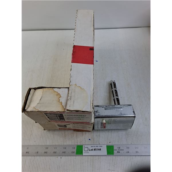 (3 times the bid price) Honeywell L4064B2947 Tradeline Combination Fan and Limit