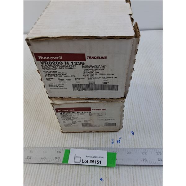 (2 times the bid price) Honeywell VR8200H 1236 24v Gas Valves