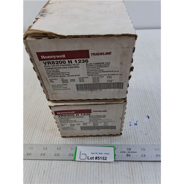 (2 times the bid price) Honeywell VR8200H 1236 24v Gas Valves