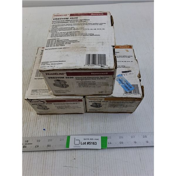 (3 times the bid price) Honeywell Tradeline VR8245M 2530 24v Electronic Ignition Gas valves