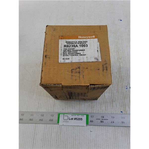 Honeywell R8239A 003 Fan Center