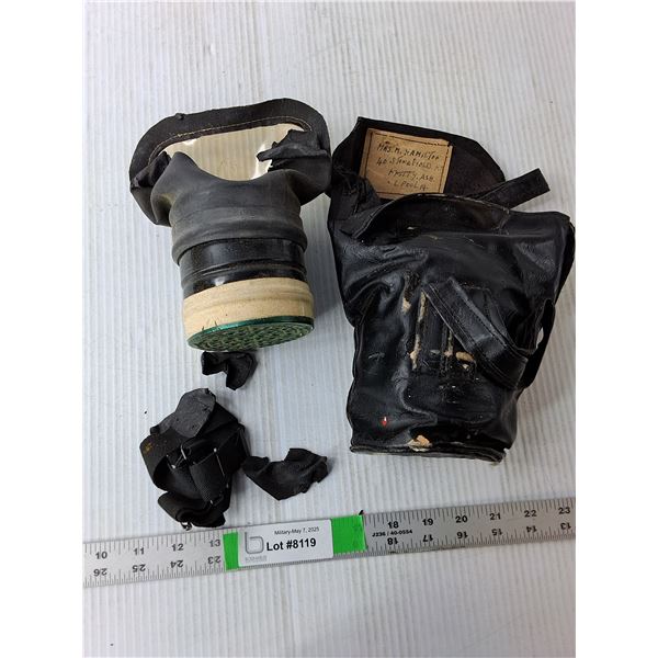 WWII British names Civilian Gas Mask & Carrier (London Blitz)- As Is
