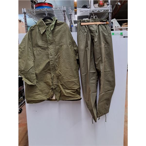 Canadian Military Rain Set Coat Height 67-71" Pants Height 66-70"