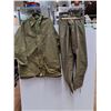 Image 1 : Canadian Military Rain Set Coat Height 67-71" Pants Height 66-70"