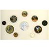 Image 1 : A small card of assorted material dragon buttons