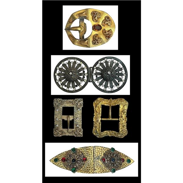 A small card of assorted buckles