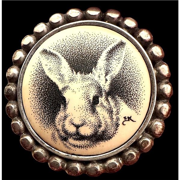 A division three natural material pictorial button
