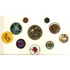 Image 1 : A small card of assorted material dragon buttons