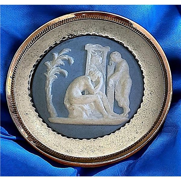 A division one Wedgwood pictorial button