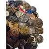 Image 4 : A bag lot of assorted material buttons