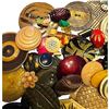 Image 5 : A bag lot of assorted buttons