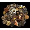 Image 1 : A bag lot of assorted buttons