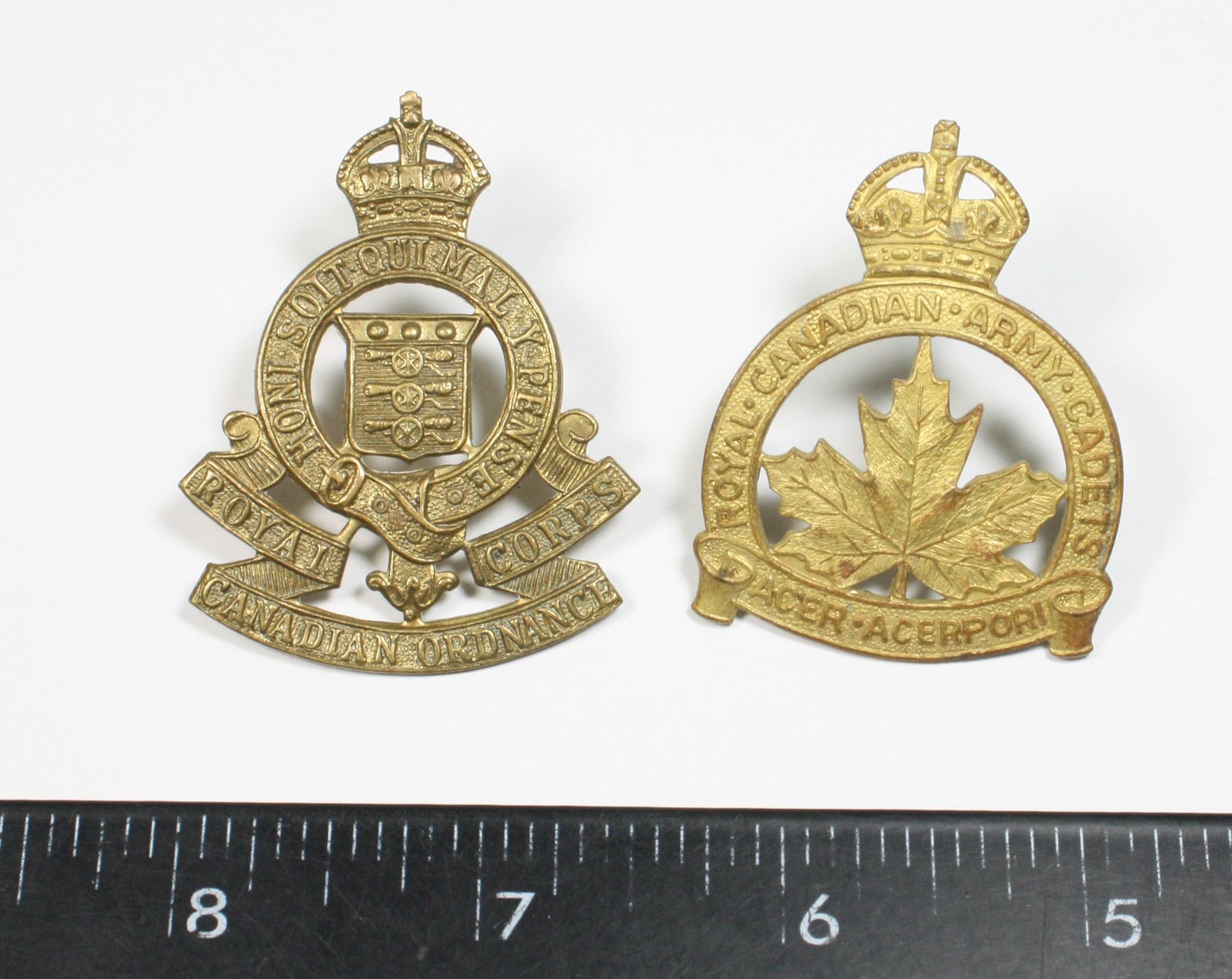 #163 LOT WW2 CANADIAN CAP BADGE RCOC + RCAC