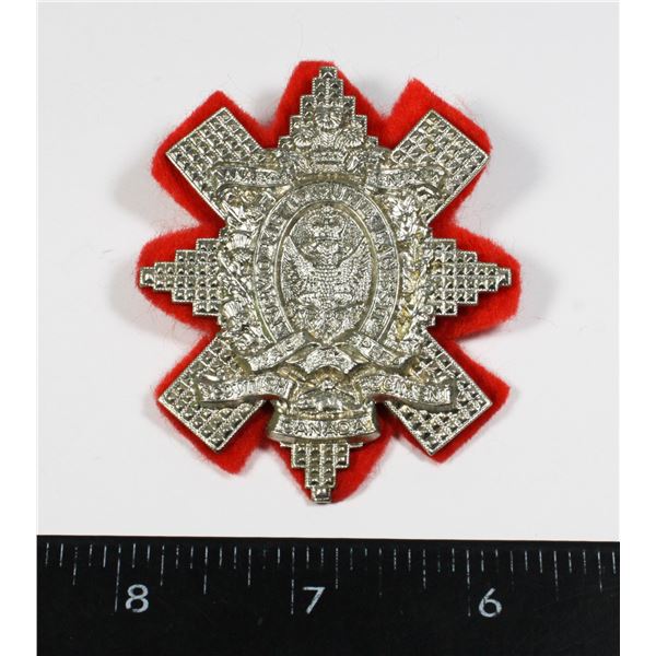 #215 SCOTTISH REGIMENT OF CANADA CAP BADGE W/