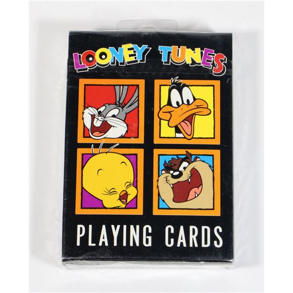 #682 SEALED LOONEY TUNES PLAYING CARDS IN PACKAGE