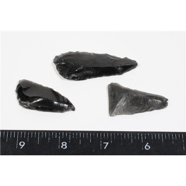 #863 LOT OF 3 ANTIQUE ARROW HEADS LARGE SIZE