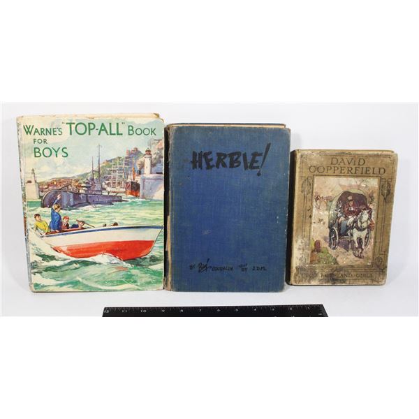 BUNDLE OF ANTIQUE/ COLLECTIBLE BOOKS INCLUDING