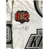 Image 2 : LYD EDITION WAYNE GRETZKY SIGNED 802 GOAL L.A KINGS JERSEY 439/1000 (UPPER DECK COA)