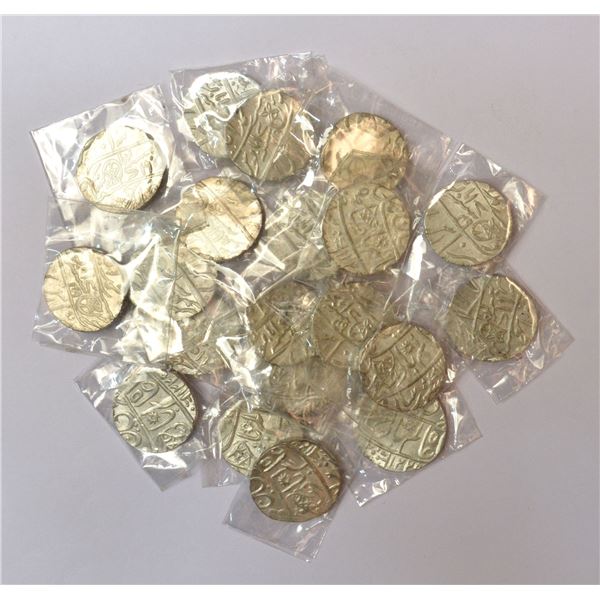Large Lot: A group of 20 Bengal Presidency silver rupee, all Muhammadabad Banaras mint,