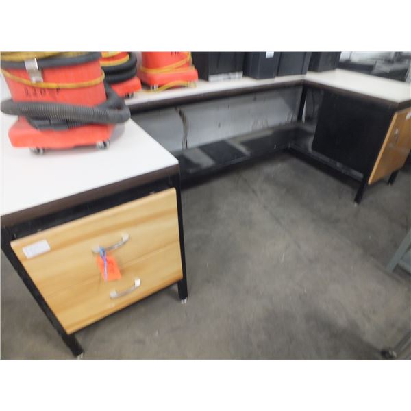 U - Shaped Work Bench