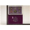 Image 2 : 1984 US PROOF SET (WITH BOX) WITH SOME WATER OR