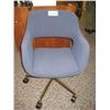 Image 1 : 3 Rolling Retro Client Chair