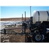 Image 2 : WYLIE 1000 GAL FIELD SPRAYER W/45' BOOMS