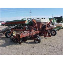 IH 800 CYCLO AIR PLANTER, 3 PT 8X30
