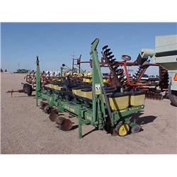 JD 7300 MAX EMERGE II, AIR PLANTER W/LOCK,