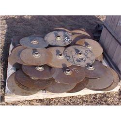 PALLET OF JD  PLANTER DISKS