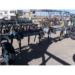 FLEX KING 28' TRI FOLD NH3 APPLICATOR