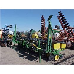 JD 7300 AIR PLANTER 8X30 3PT MARKERS & LOCK &