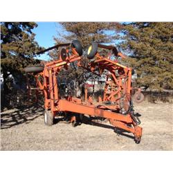 SUNFLOWER MOD #3660-30 W/PICKERS & NH3 HITCH