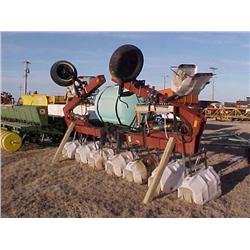 8 ROW,30" HOODED SPRAY RIG, 3 PT M&W 5X7 BAR,