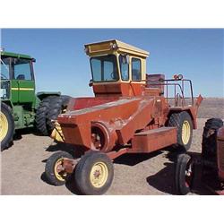 NH Self Propelled Small Square Baler