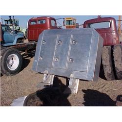 3 COMPARTMENT ALUMINUM SEMI HEADACHE RACK