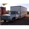 Image 10 : 1976 D300 DODGE 3500 ENCLOSED CAR HAULER TRUCK