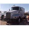 Image 4 : 1992 KENWORTH T600 TWIN SCREW SEMI TRACTOR