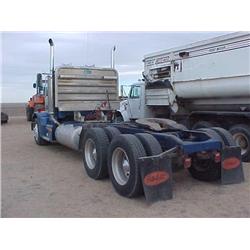 1989 PETERBUILT 377 TWIN SCREW SEMI TRACTOR