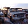 Image 3 : 1991 FORD F350 DUALLY FLATBED W/LADDER RACK