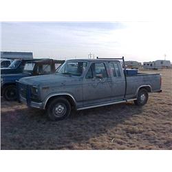 1986 FORD F150 EXTRA CAB XL