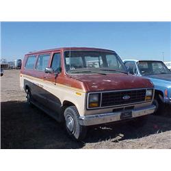 1984 FORD E-250 CLUBWAGON VAN W/WHEELCHAIR LIFT