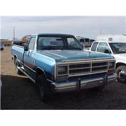 1986 DODGE RAM 150 ROYAL SE 4X4