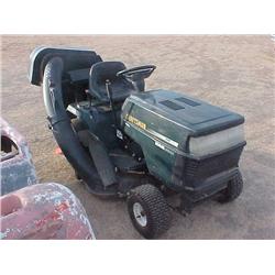 CRAFTSMAN 42" YARD TRACTOR W/BAG