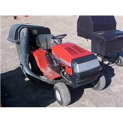 MTD 38" 12.5 HP YARD TRACTOR W/CATCHER