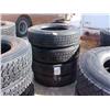 Image 1 : (4) 275/80R22.5 TIRES