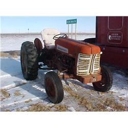 IHC 350 UTILITY TRACTOR, WIDE FRONT 4 CYL GAS