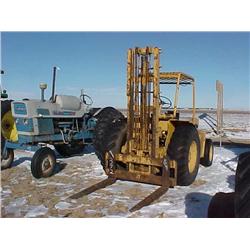 1974 WARNER SWASEY LD1202-6TC 6000# FORKLIFT, 2 STAGE MAST 4' FORKS, 2462 HRS, PS & BRAKES NEED WORK