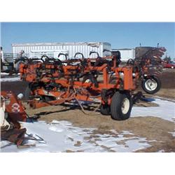 WAKO 30' FOLDING NH3 APLICATOR, PULL TYPE